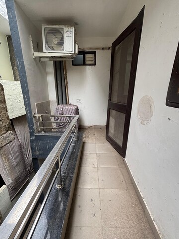 Balcony in 3 BHK Apartment at Shree Ganesh Apartments Gurgaon, Sector 31 – for Rent