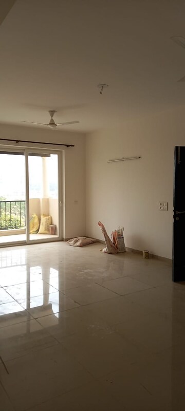 Room in 4 BHK Builder Floor at Emaar Emrald Floors Select, Sector 65 – for Rent