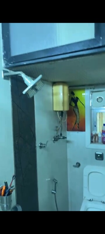Furnished Amenities in 2 BHK Apartment at Sagar CHS Ghatkopar, Ghatkopar East – for Rent