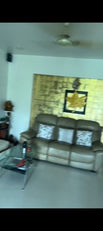 Furnished Amenities in 2 BHK Apartment at Sagar CHS Ghatkopar, Ghatkopar East – for Rent