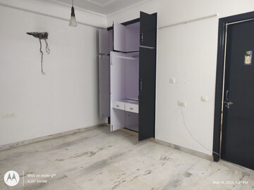 Room in 3 BHK Builder Floor at Mehrauli – for Rent