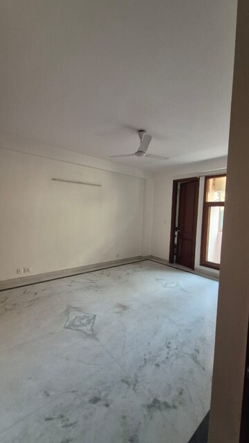 Room in 3 BHK Builder Floor at DDA Taimoor Enclave, New Friends Colony – for Rent