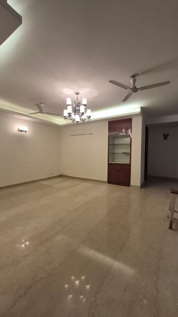 Room in 3 BHK Builder Floor at DDA Taimoor Enclave, New Friends Colony – for Rent