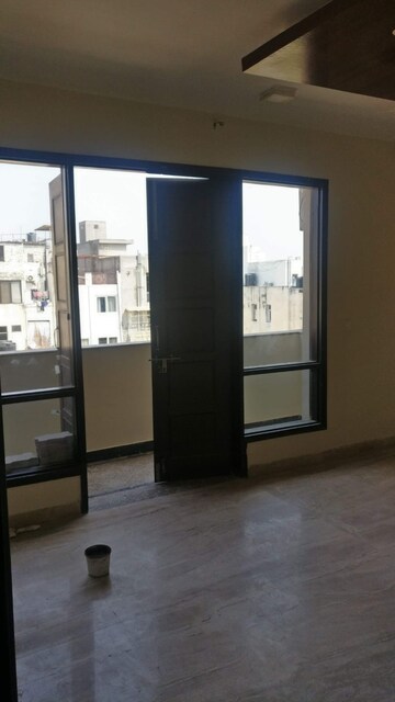 Room in 4 BHK Builder Floor at Saket – for Rent