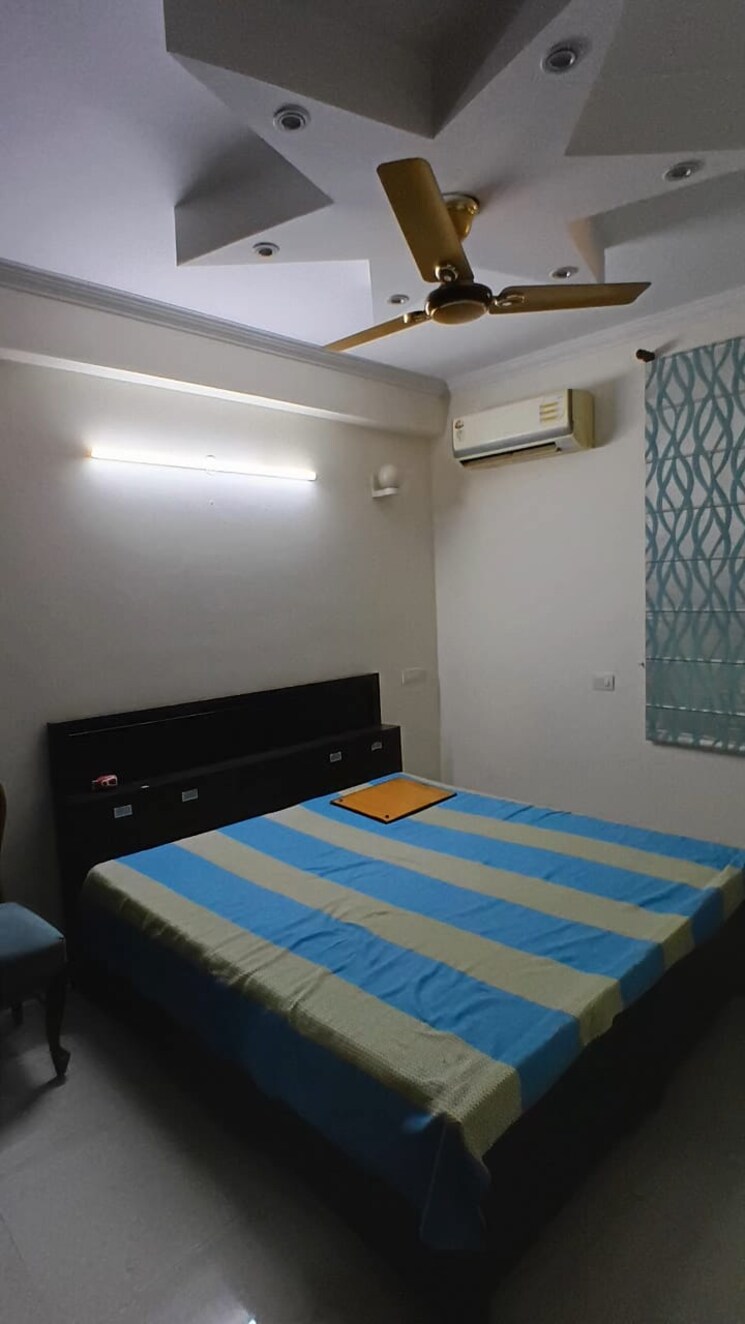 Bedroom, ss-southend-floors 3 Bedroom 1800 Sq.Ft. Builder Floor In South City 2 Gurgaon 8826710