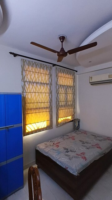 Bedroom in 3 BHK Builder Floor at SS Southend Floors, South City 2 – for Rent