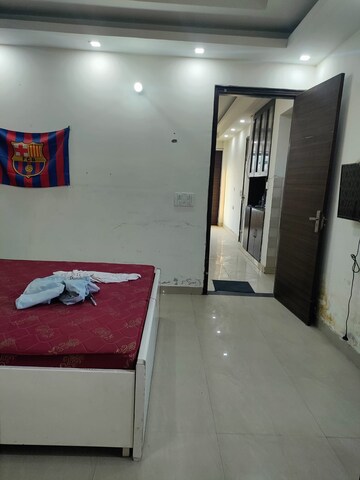 Building Lobby in 3 BHK Builder Floor at SS Mayfield Gardens, Sector 51 – for Rent