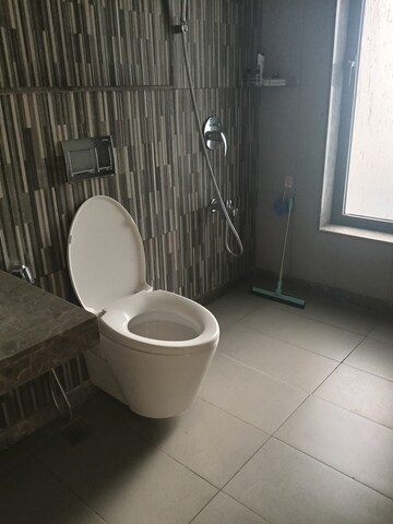 Bathroom in 3.5 BHK Apartment at Shapoorji Pallonji Vicinia, Powai – for Rent