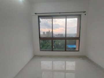 Room in 1 BHK Apartment at Kolte Patil Vaayu, Dahisar West – for Rent