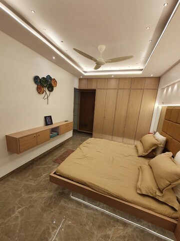 Bedroom in 3.5 BHK Apartment at Imperial Heights Goregaon West, Goregaon West – for Rent