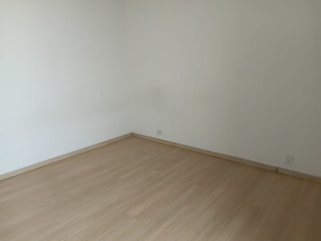 Room in 3 BHK Builder Floor at Unitech Nirvana Country Cedar Crest, Sector 50 – for Rent