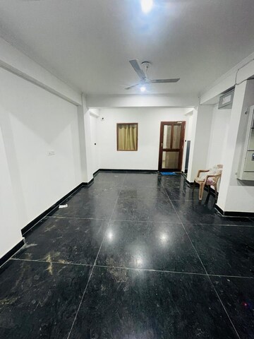 Building Lobby in 2 BHK Builder Floor at Eros Rosewood City, Sector 49 – for Rent
