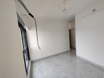2 BHK Apartment For Rent in AVD Residencia, Bandra West