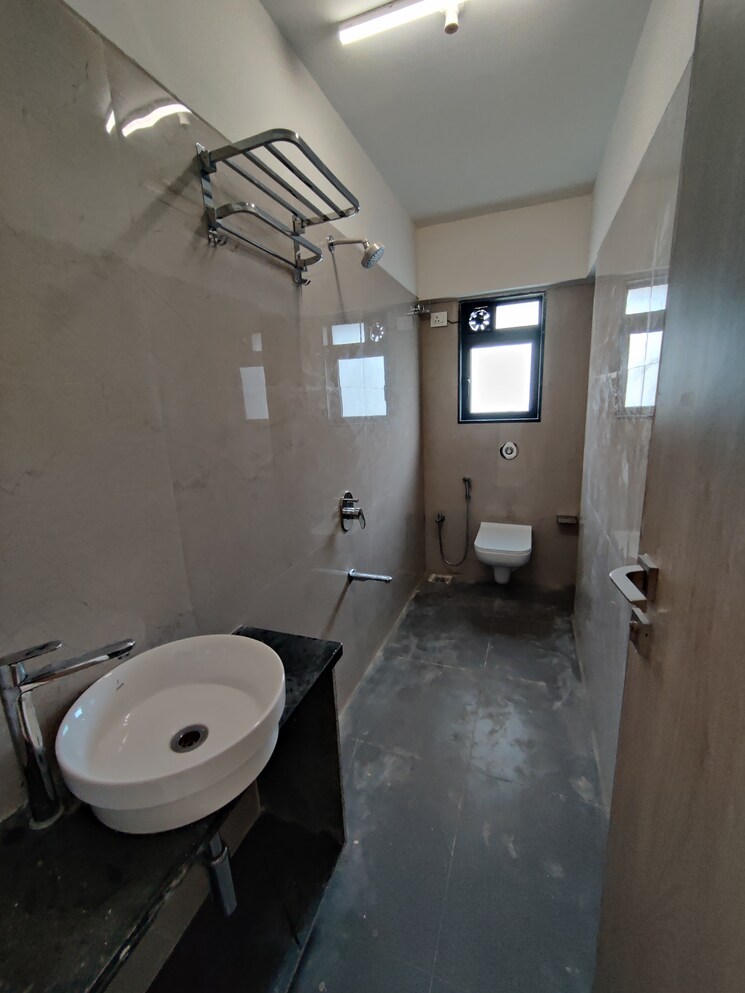Bathroom, avd-residencia 2 Bedroom 550 Sq.Ft. Apartment In Bandra West Mumbai 8826828