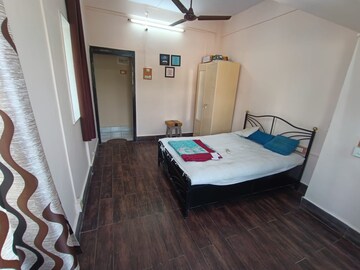 Bedroom in 2 BHK Apartment at Ashiana Apartment Bandra, Bandra West – for Rent