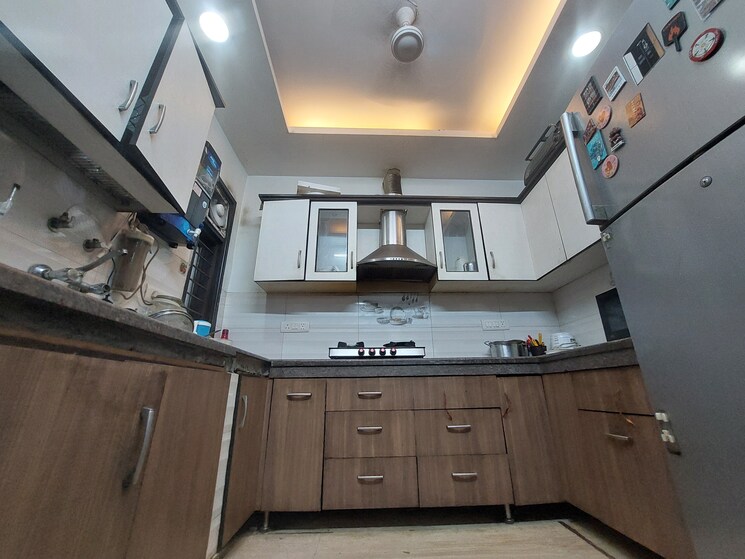 Kitchen, gujranwala town 3 Bedroom 160 Sq.Yd. Builder Floor In Gujranwala Town Delhi 8826846