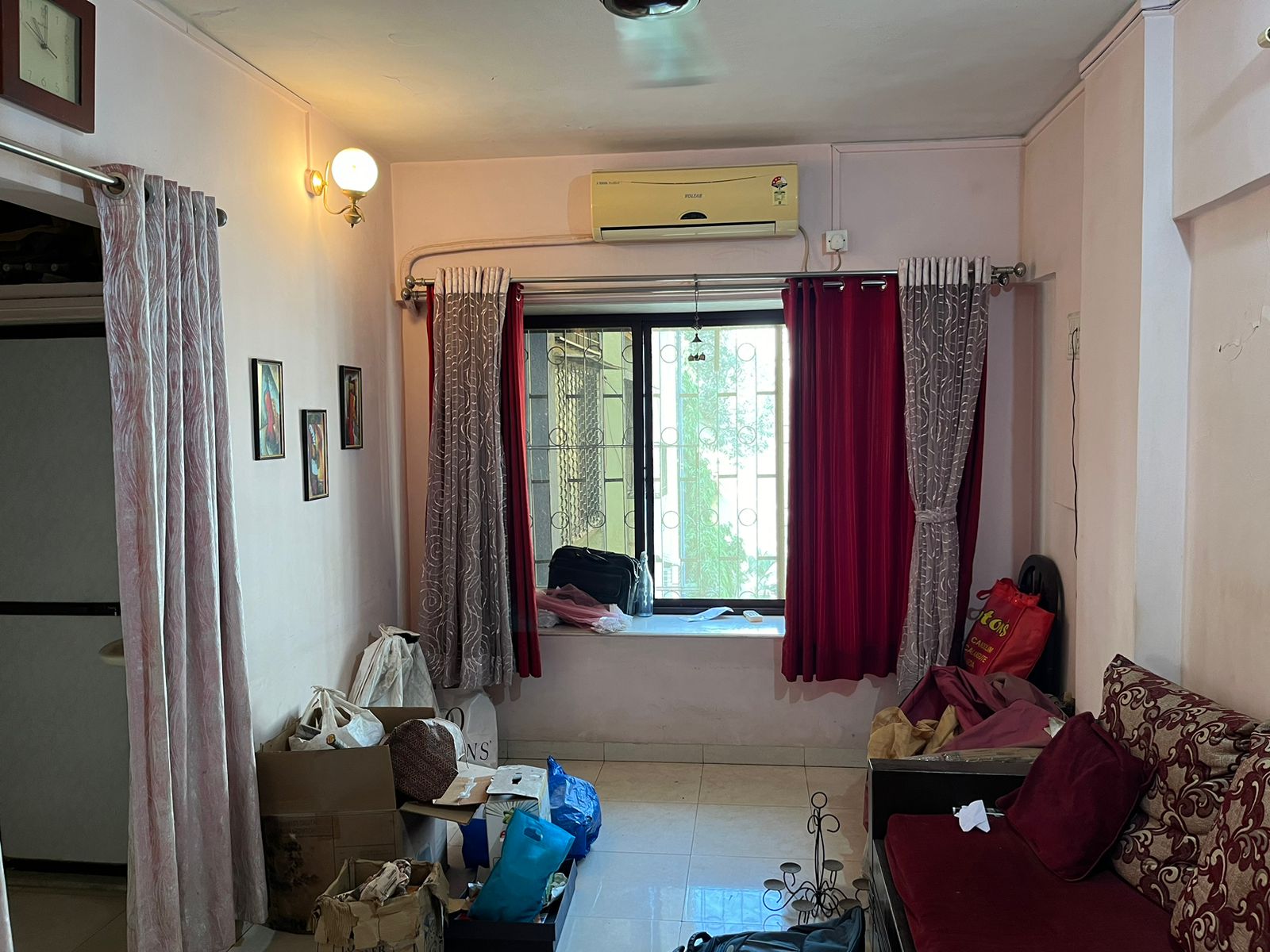 1 BHK 400 Sq.Ft. Apartment in Sai Baba Complex Goregaon