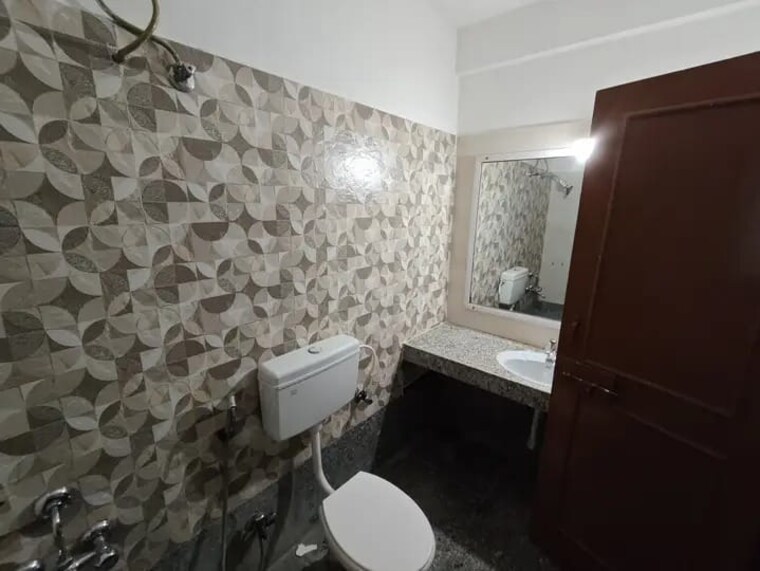 Bathroom, gagan-ela 2 Bedroom 1000 Sq.Ft. Apartment In Nibm Road Pune 8826860