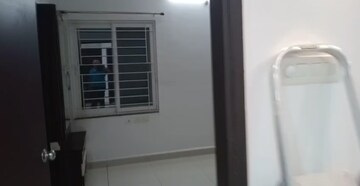 Room in 2 BHK Apartment at Candeur 40, Miyapur – for Rent