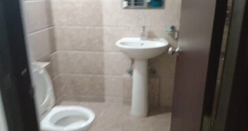 Bathroom in 2.5 BHK Apartment at Candeur 40, Miyapur – for Rent