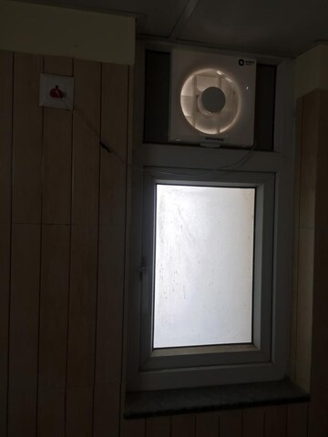 Room in 3 BHK Apartment at BPTP Park Generations, Sector 37d – for Rent