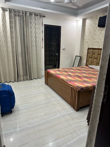 2 BHK Builder Floor For Rent in Sector 23