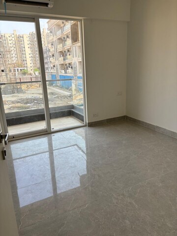 Room in 2.5 BHK Builder Floor at M3M Soulitude, Sector 89 – for Rent