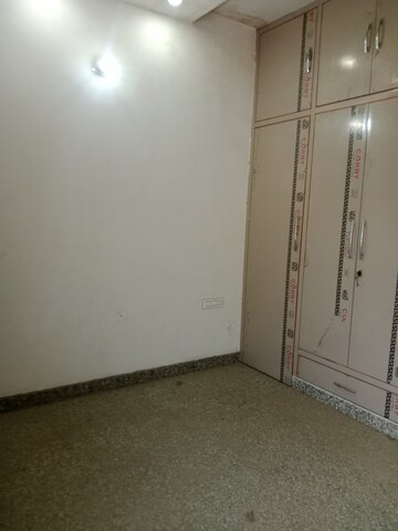 Room in 3 BHK Builder Floor at Huda – for Rent