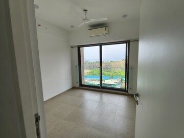 Room in 2 BHK Apartment at Kanakia Silicon Valley, Powai – for Rent