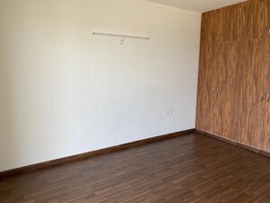 4 BHK Builder Floor For Sale in BPTP Park Towers, Sector 77