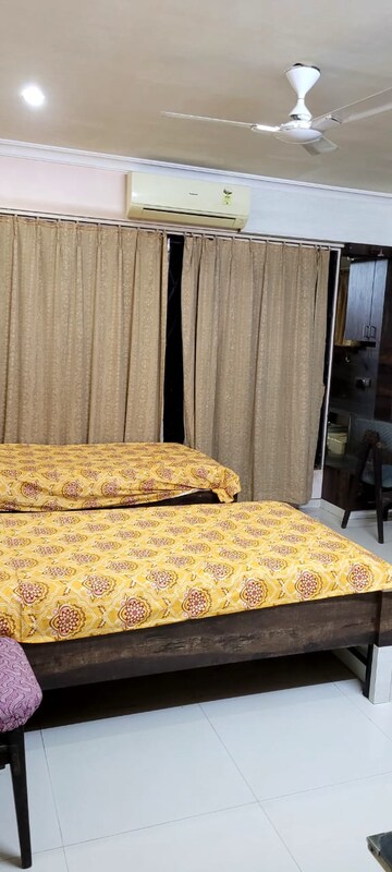 Room in  Pg at Juhu – for Rent