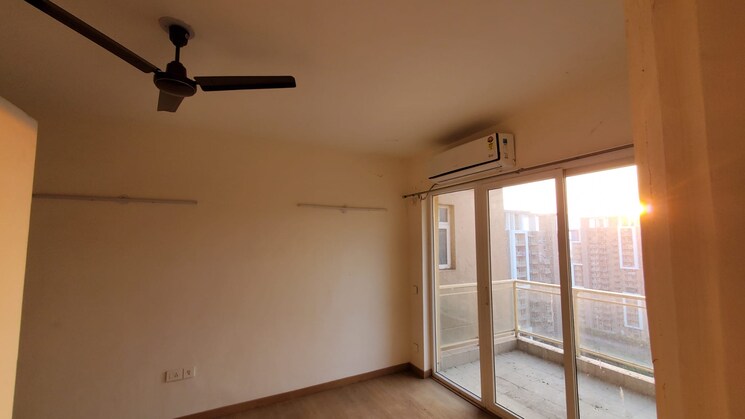 Room, emaar-palm-gardens 5 Bedroom 3750 Sq.Ft. Penthouse In Sector 83 Gurgaon 8827000