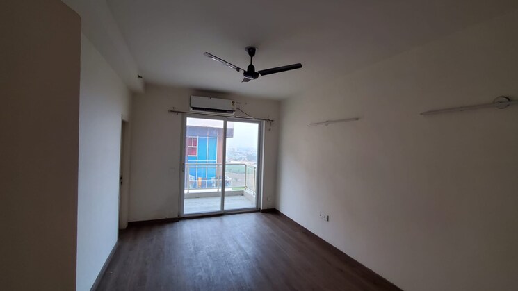 Room, emaar-palm-gardens 5 Bedroom 3750 Sq.Ft. Penthouse In Sector 83 Gurgaon 8827000