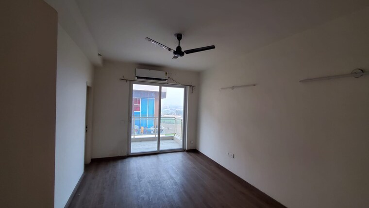 Room, emaar-palm-gardens 5 Bedroom 3750 Sq.Ft. Penthouse In Sector 83 Gurgaon 8827000