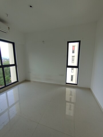 Master Bedroom in 3 BHK Apartment at Lodha Palava Serenity C, Dombivli East – for Sale