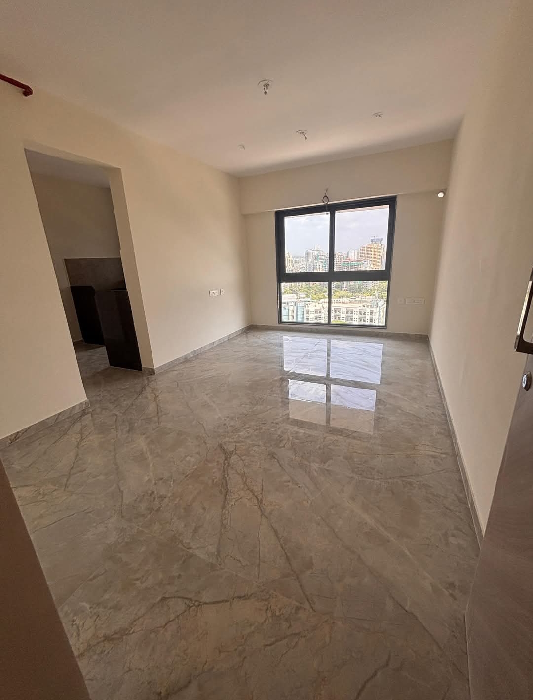 1 BHK 720 Sq.Ft. Apartment in Ajmera Boulevard