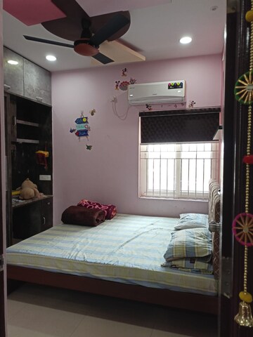 Bedroom in 2 BHK Apartment at Happy Homes Kondapur, Kondapur – for Rent