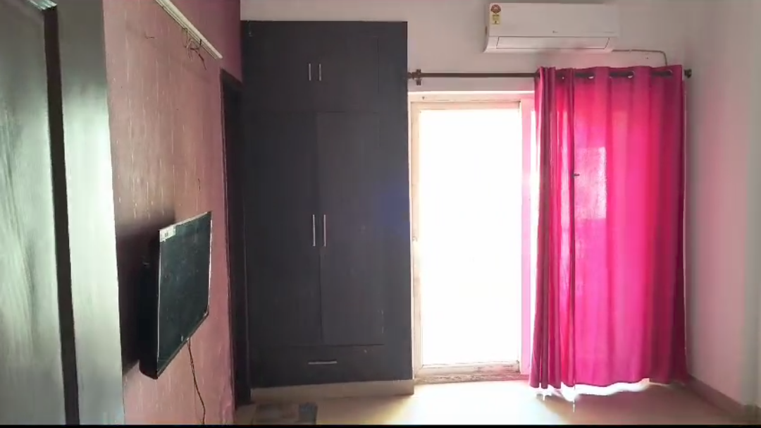 2 BHK Apartment For Sale in Nimbus The Hyde park