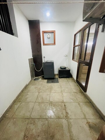 Staircase in 3 BHK Builder Floor at Green Wood City, Sector 45 – for Rent