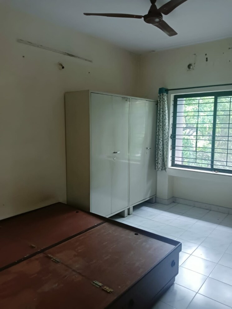 Room, deccan gymkhana 3 Bedroom 1500 Sq.Ft. Apartment In Deccan Gymkhana Pune 8827154