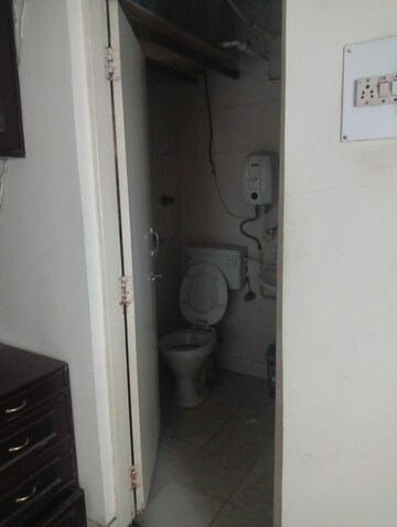 Bathroom in 3 BHK Apartment at Deccan Gymkhana – for Rent