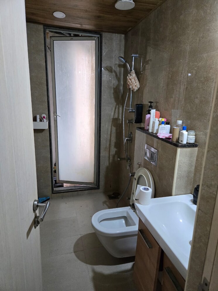 Bathroom, shapoorji-pallonji-alpine 2 Bedroom 768 Sq.Ft. Apartment In Kandivali East Mumbai 8827239