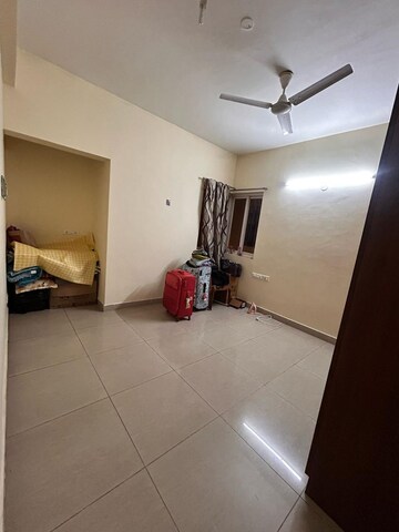 Room in 2.5 BHK Apartment at Godrej Woodsman Estate, Hebbal – for Rent