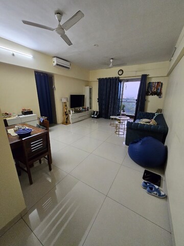 Team Area in 2 BHK Apartment at Shapoorji Pallonji Alpine, Kandivali East – for Rent