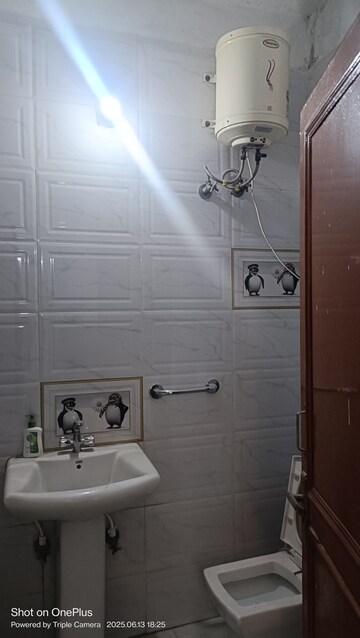 Bathroom in 3 BHK Builder Floor at Ashoka Enclave 3, Sector 35 – for Rent