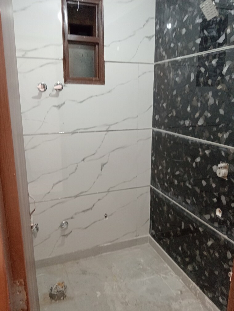 Balcony, govindpuri 3 Bedroom 920 Sq.Ft. Builder Floor In Govindpuri Delhi 8827309