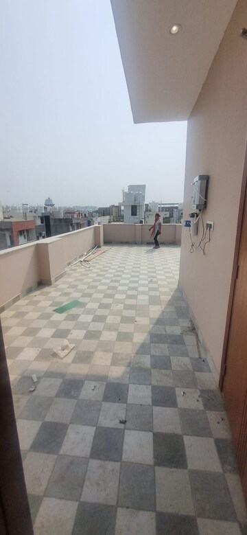 Kitchen in 5 BHK Villa at Parsvnath Exotica, Sector 53 – for Sale
