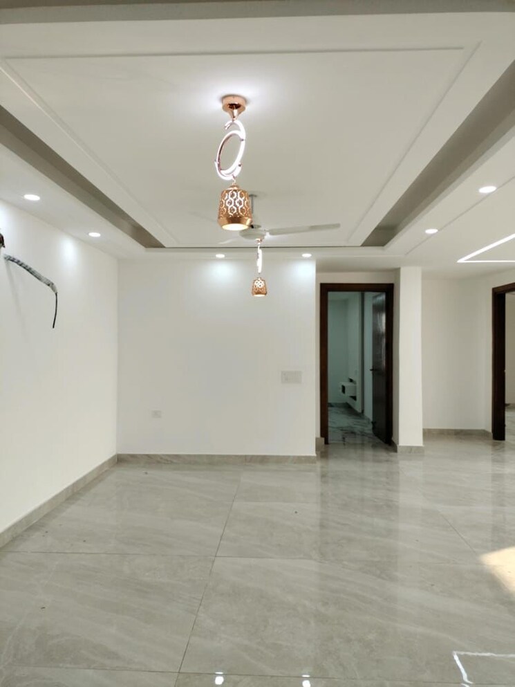 Room, dwarka mor 3 Bedroom 1080 Sq.Ft. Builder Floor In Dwarka Mor Delhi 8827334