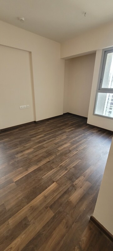 Master Bedroom in 2 BHK Apartment at Piramal Vaikunth, Balkum Pada – for Rent