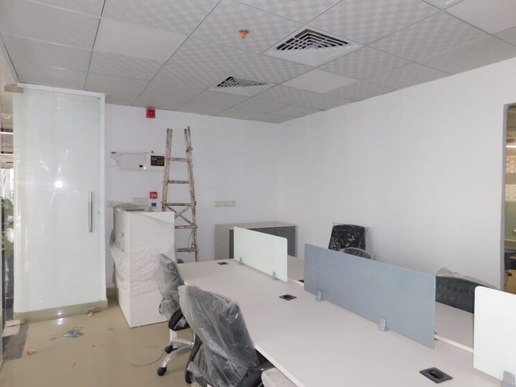 Team Area, wave-silver-tower Commercial Office Space 700 Sq.Ft. In Sector 18 Noida 8827338